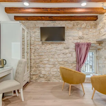 Princ Heritage Rooms Split Exterior photo